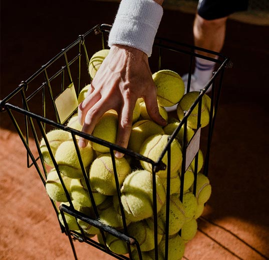 Appareil d'entraînement au tennis